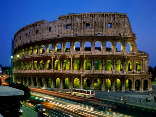 Itinerari turistici e tour in città